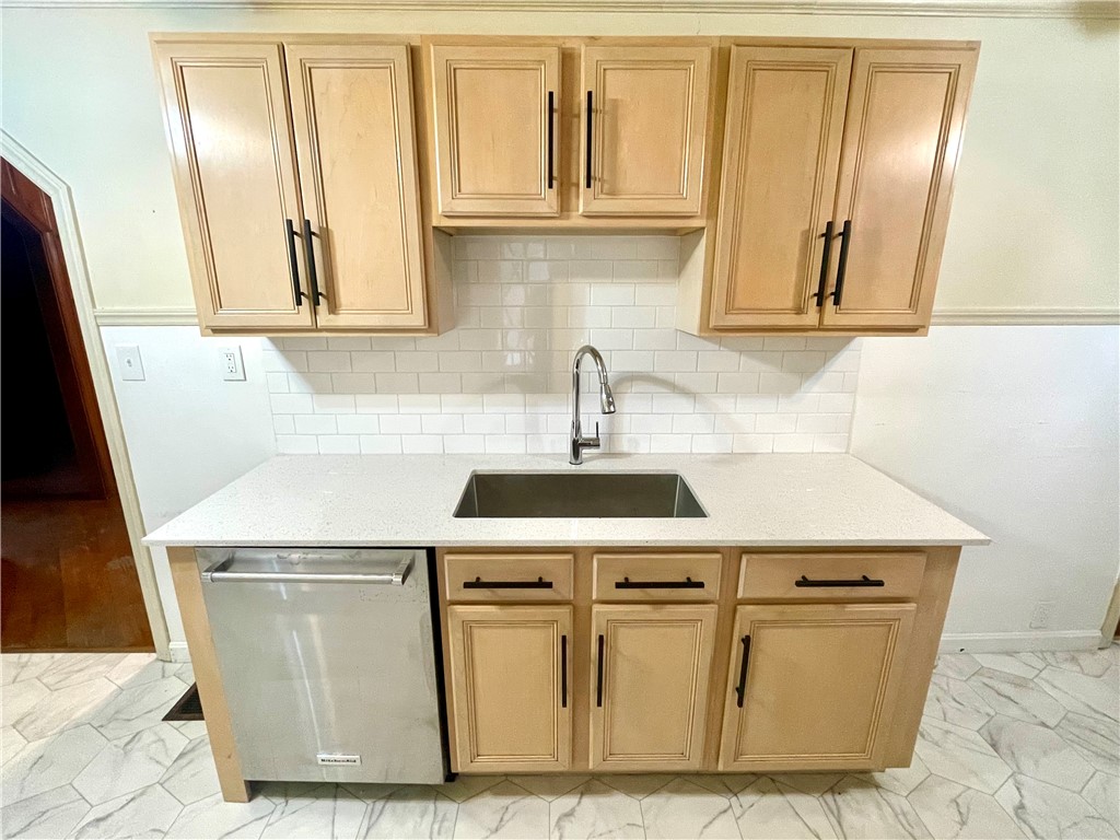 Clay Twp, Pennsylvania 16001, United States, 3 Bedrooms Bedrooms, ,1 BathroomBathrooms,Residential,Active,252323