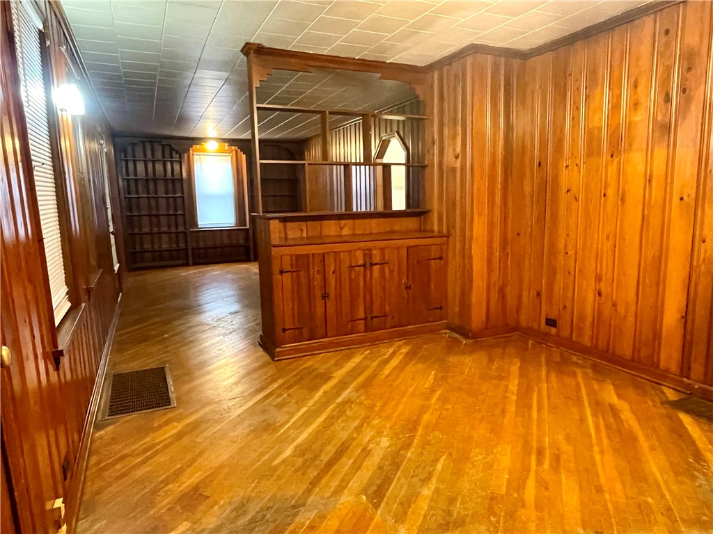 Clay Twp, Pennsylvania 16001, United States, 3 Bedrooms Bedrooms, ,1 BathroomBathrooms,Residential,Active,252323