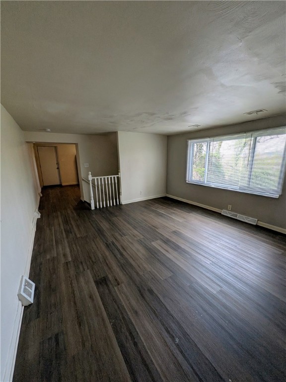 300 Thompson Avenue Ave, Clairton, Pennsylvania image 4