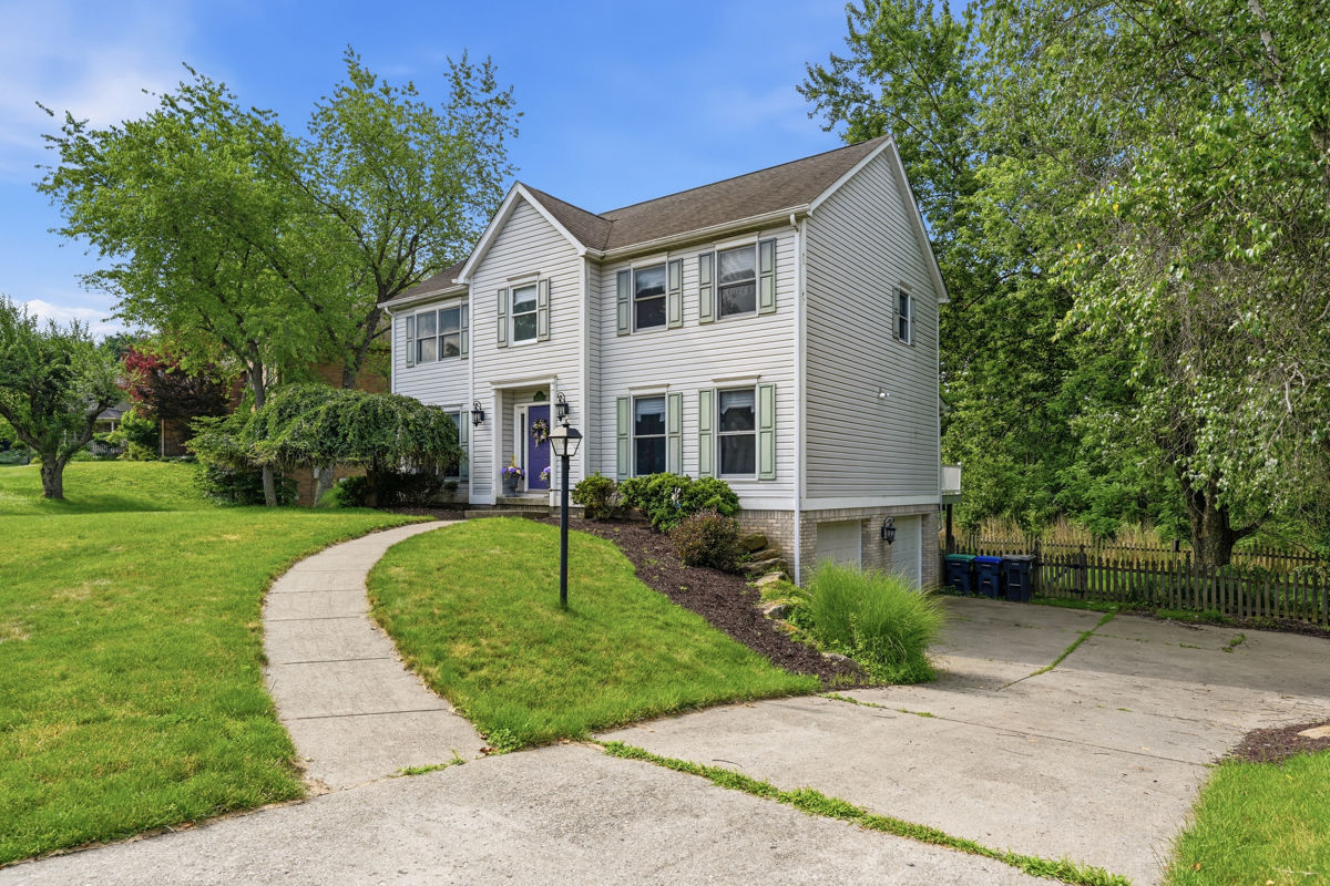 910 Poplar Place