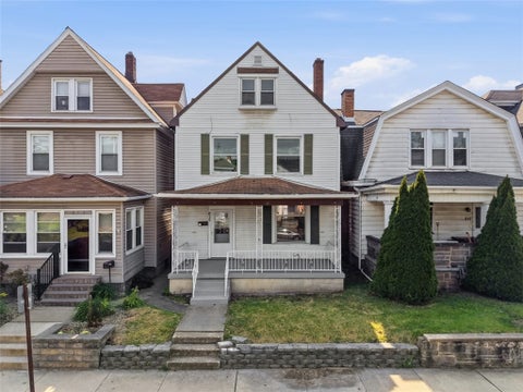 Homes For Sale - 815 Maplewood Ave Ave<br/> Ambridge, PA 15003