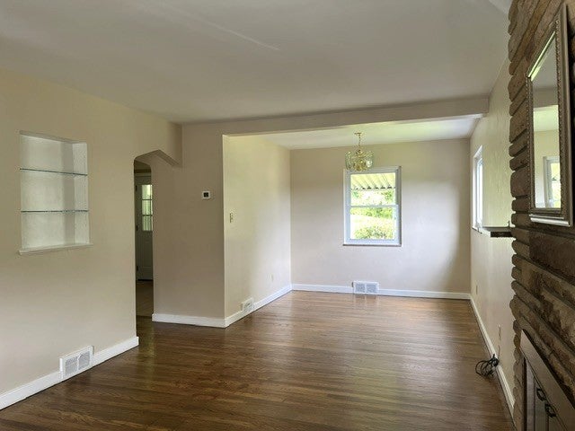 405 Clifton Ave
