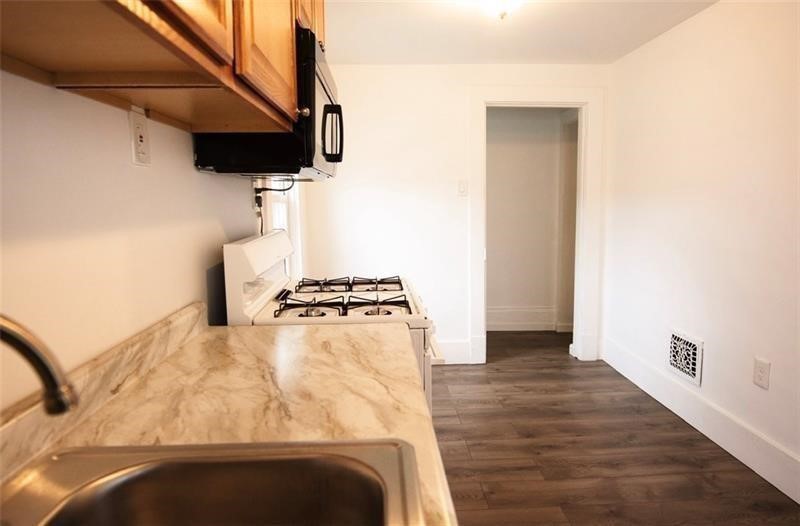 330 12th Ave 2