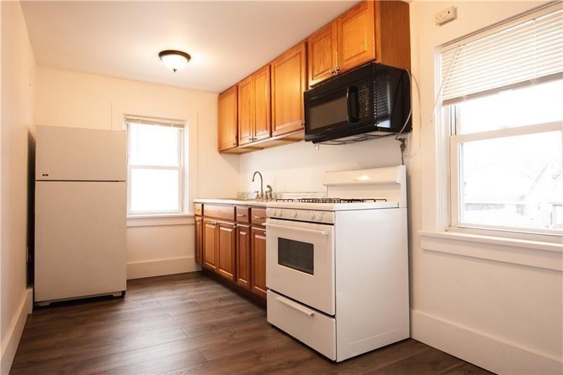 330 12th Ave 2