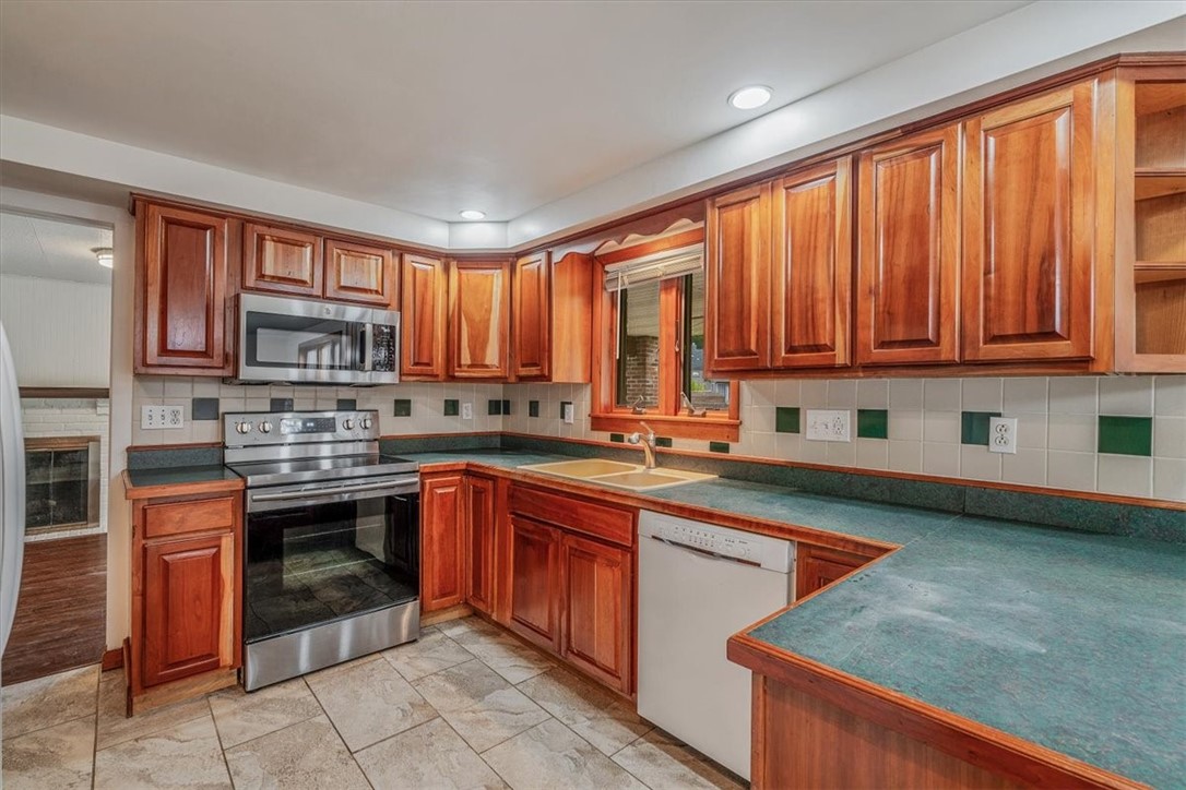 200 Spartan Dr Dr, Bethel Park, Pennsylvania image 6