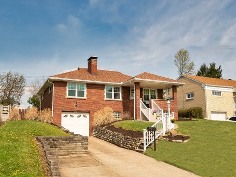Homes For Sale - 1708 Worcester Drive<br/> Scott Twp, PA 15243