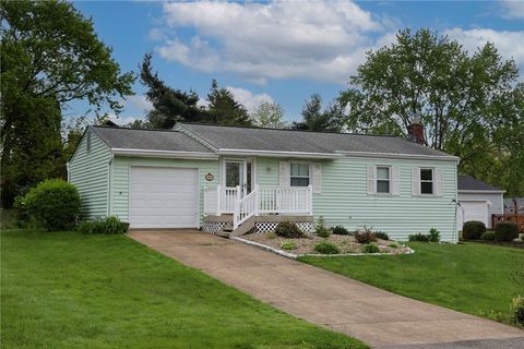 105 Fox Run Rd Cranberry Twp PA 16066