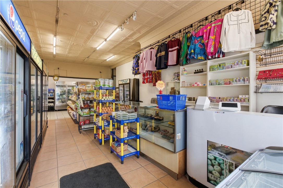 2721-2723 Brownsville Rd