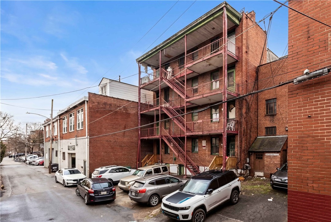 2721-2723 Brownsville Rd