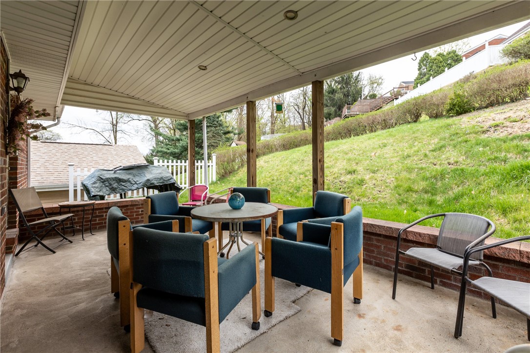 1034 Woodlawn Dr, Coraopolis, Pennsylvania image 10