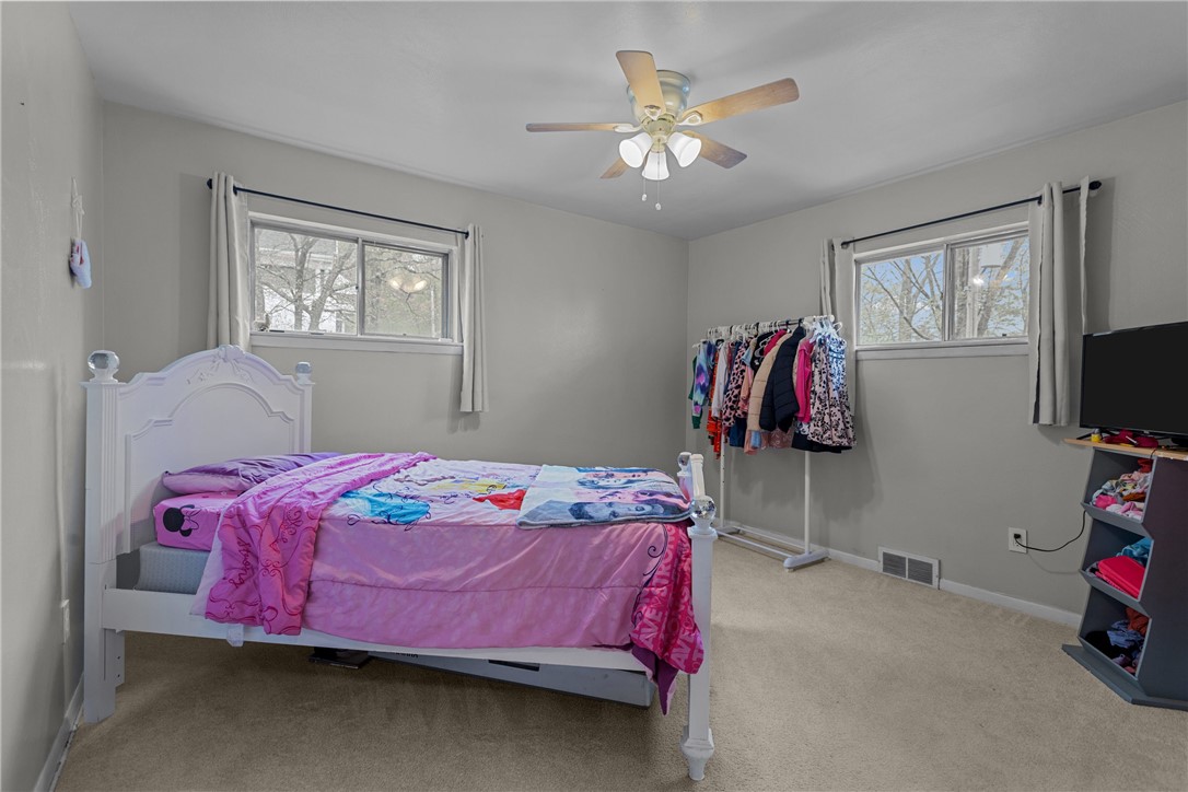 1034 Woodlawn Dr, Coraopolis, Pennsylvania image 7