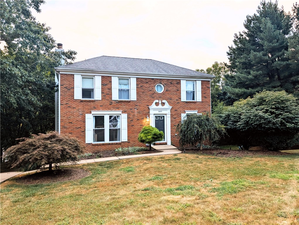 1605 Forest Ridge Dr