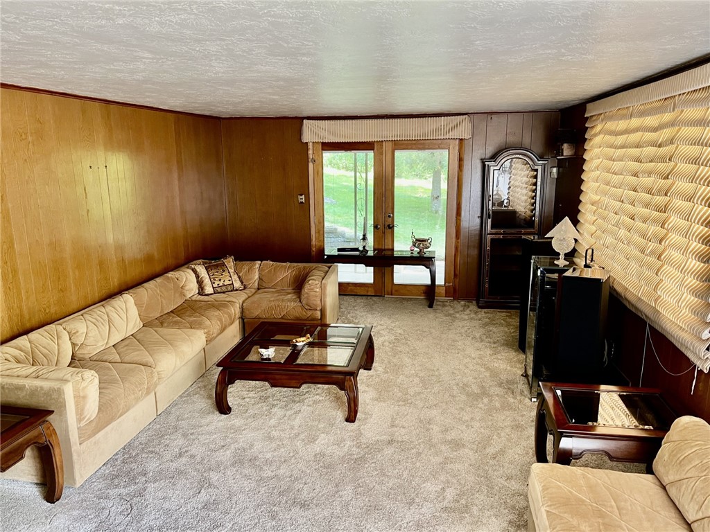 252 Lawnwood Ave