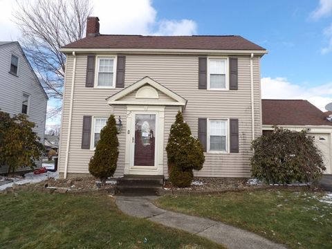 Photo of 779 Highland Rd, Sharon, PA 16146 (MLS # 1744293)