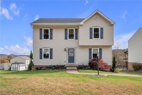 Photo of 844 Hawk Valley Drive, Leechburg, PA 15656 (MLS # 1727282)