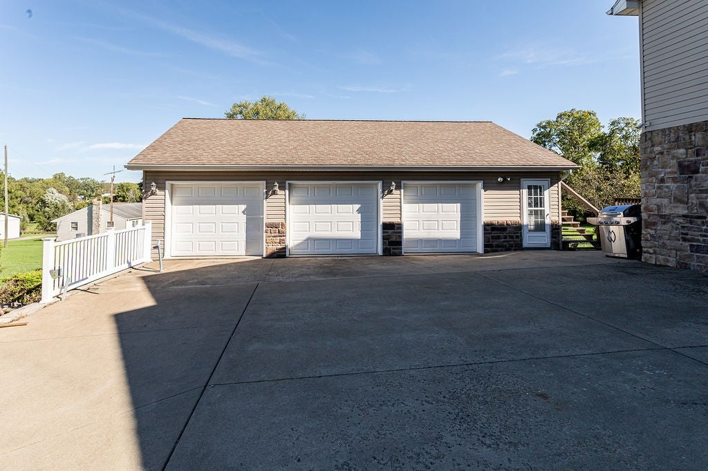115 Maple Hill Lane