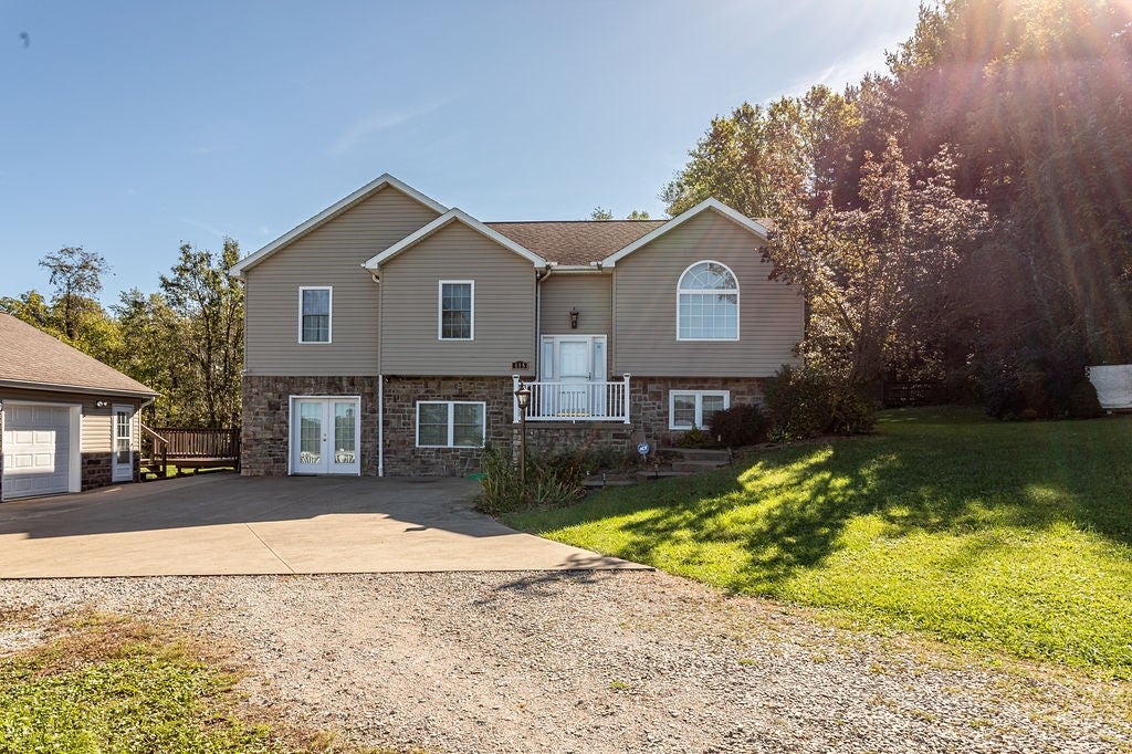 115 Maple Hill Lane