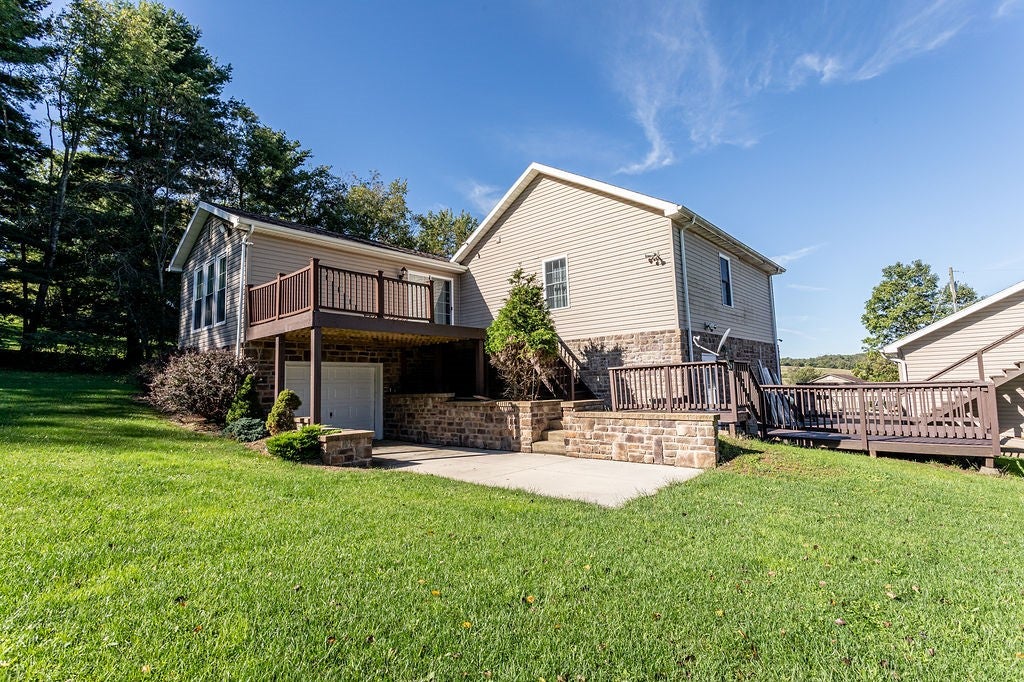 115 Maple Hill Lane