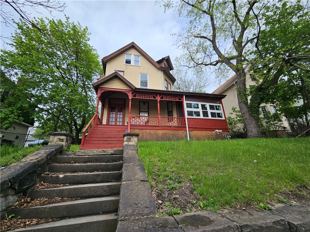 742 Chartiers Ave