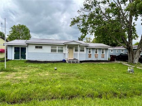 10672 Center Ave Conneaut Lake - CRA PA 16316