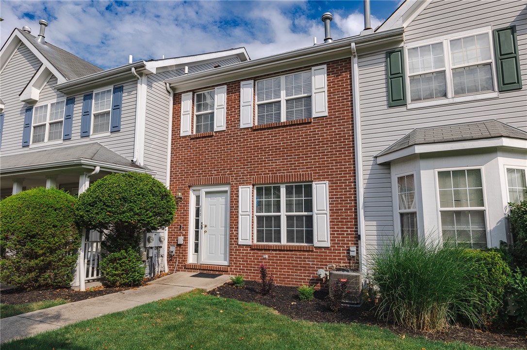222 Castle Creek Dr
