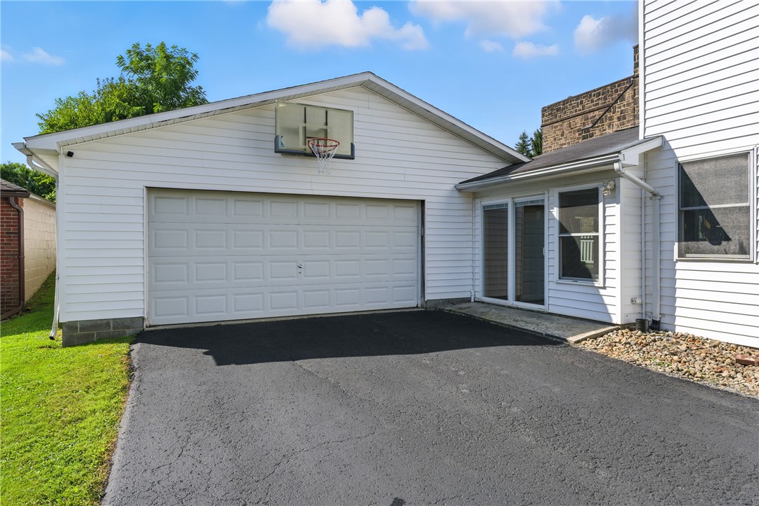 519 W Ridge Ave