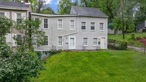 2824 Salisbury Street South Side PA 15210