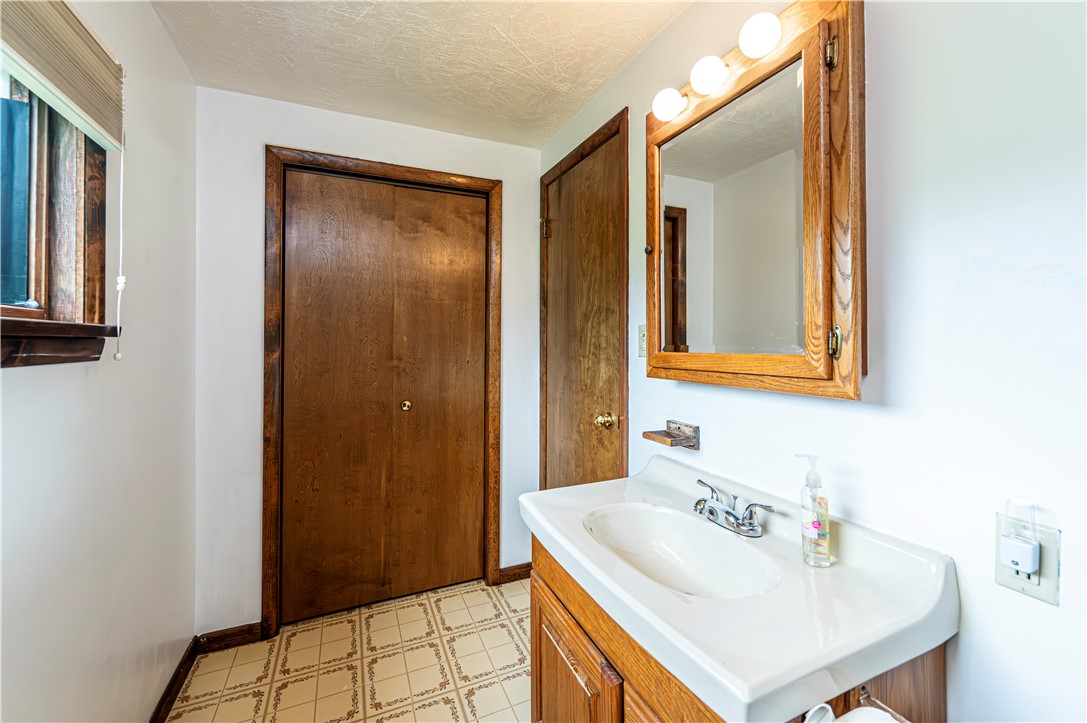 Derry Twp, Pennsylvania 15627, United States, 3 Bedrooms Bedrooms, ,2 BathroomsBathrooms,Residential,Pending,132838