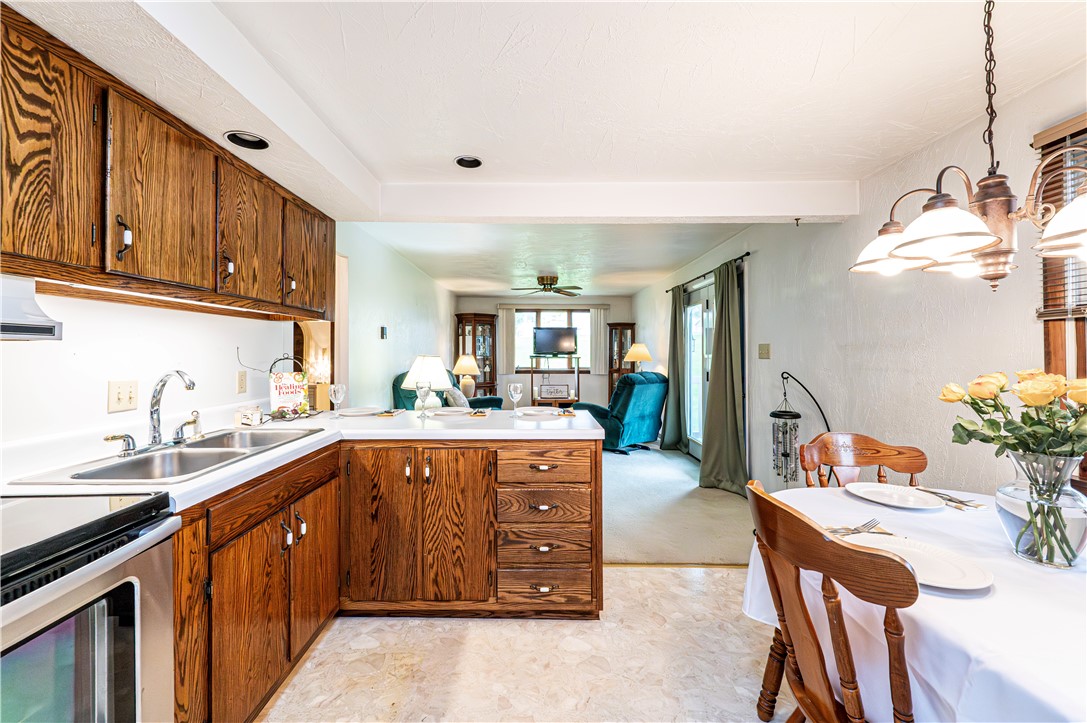 Derry Twp, Pennsylvania 15627, United States, 3 Bedrooms Bedrooms, ,2 BathroomsBathrooms,Residential,Pending,132838