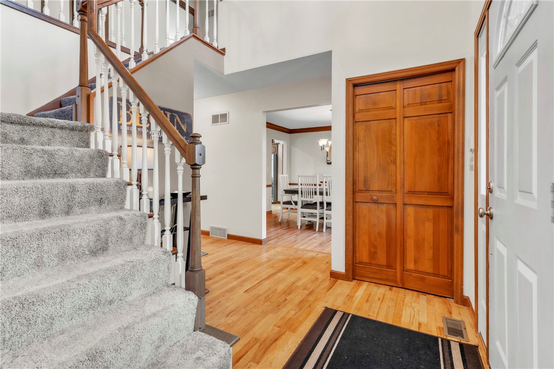 Cranberry Twp, Pennsylvania 16066, United States, 4 Bedrooms Bedrooms, ,3 BathroomsBathrooms,Residential,Pending,180184