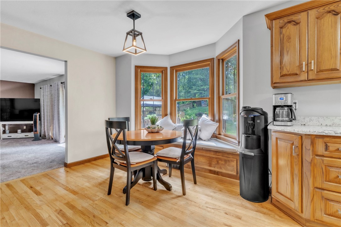 Cranberry Twp, Pennsylvania 16066, United States, 4 Bedrooms Bedrooms, ,3 BathroomsBathrooms,Residential,Pending,180184