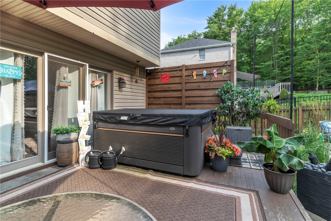 Cranberry Twp, Pennsylvania 16066, United States, 4 Bedrooms Bedrooms, ,3 BathroomsBathrooms,Residential,Pending,180184