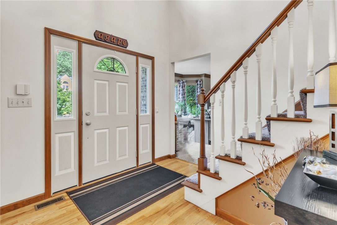 Cranberry Twp, Pennsylvania 16066, United States, 4 Bedrooms Bedrooms, ,3 BathroomsBathrooms,Residential,Pending,180184