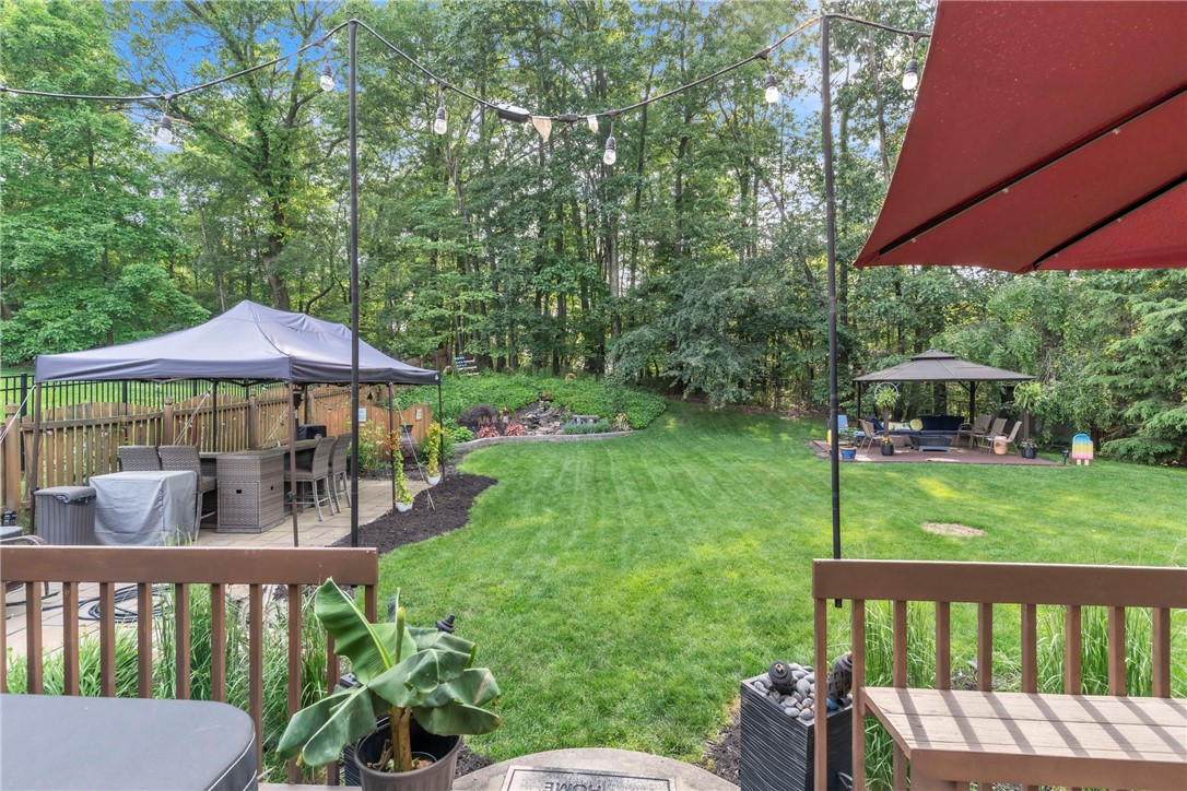 Cranberry Twp, Pennsylvania 16066, United States, 4 Bedrooms Bedrooms, ,3 BathroomsBathrooms,Residential,Pending,180184