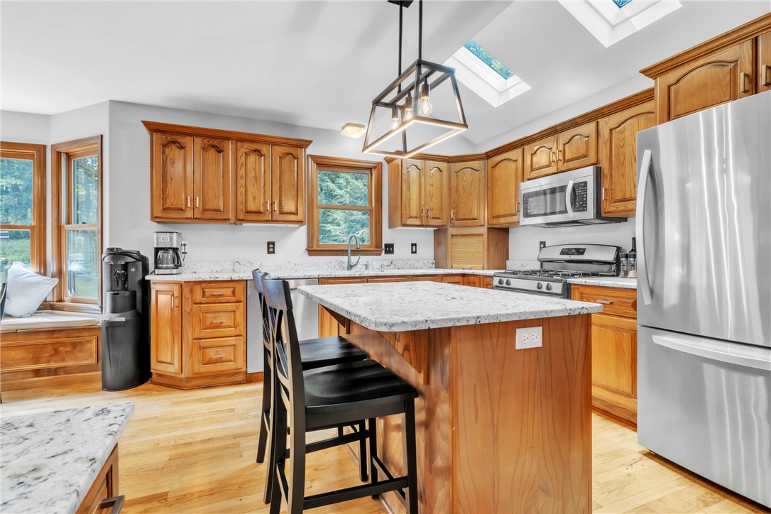 Cranberry Twp, Pennsylvania 16066, United States, 4 Bedrooms Bedrooms, ,3 BathroomsBathrooms,Residential,Pending,180184