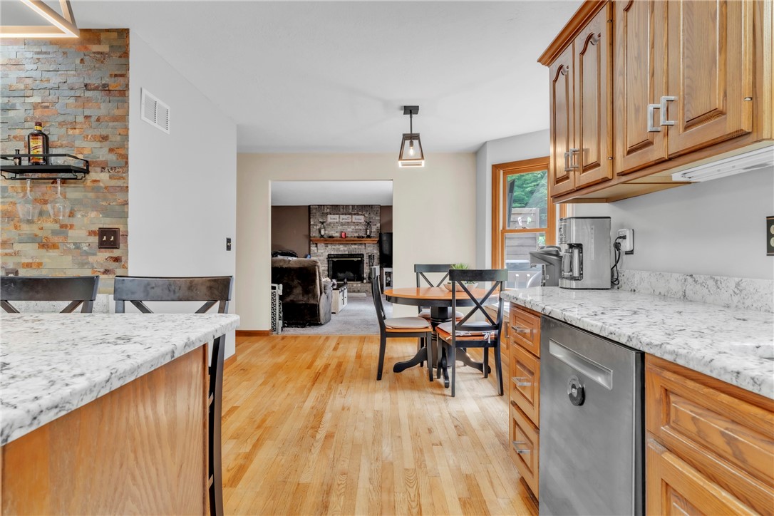 Cranberry Twp, Pennsylvania 16066, United States, 4 Bedrooms Bedrooms, ,3 BathroomsBathrooms,Residential,Pending,180184