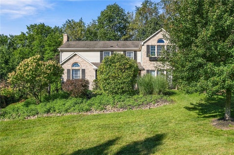 Homes For Sale - 2446 Dogwood Drive Dr<br/> Franklin Park, PA 15090