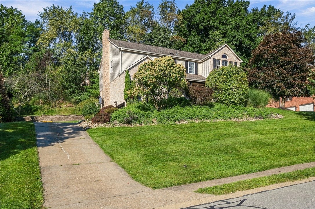 2446 Dogwood Drive