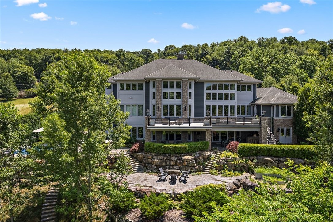 535 Macleod Drive