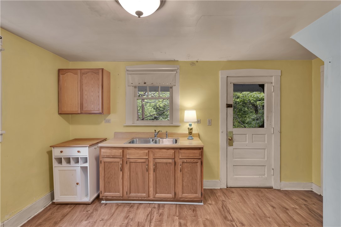 720 Sellers Ave, Jeannette, Pennsylvania image 16