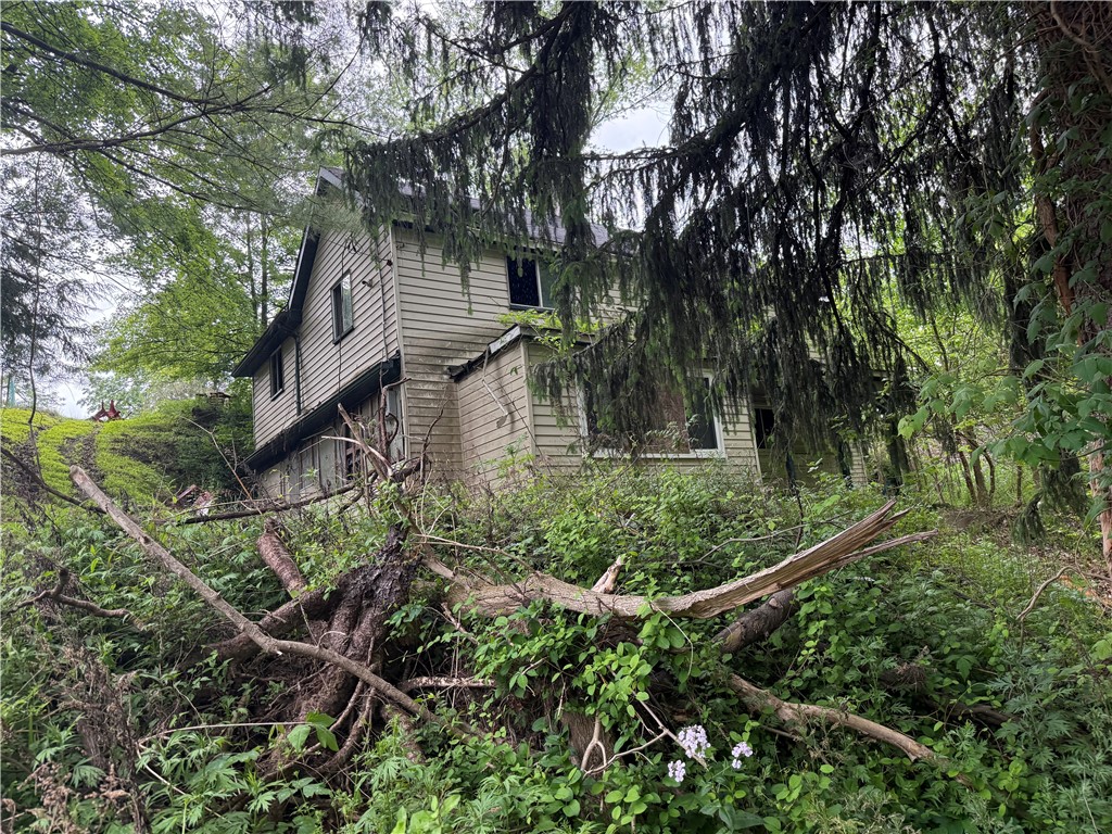 102 Arch St