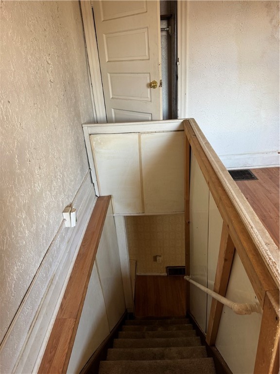 204 Waddell Ave, Clairton, Pennsylvania image 8