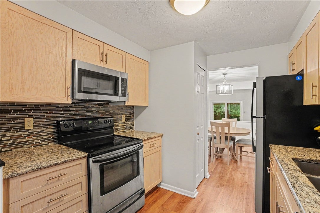 127 Spruce Ct