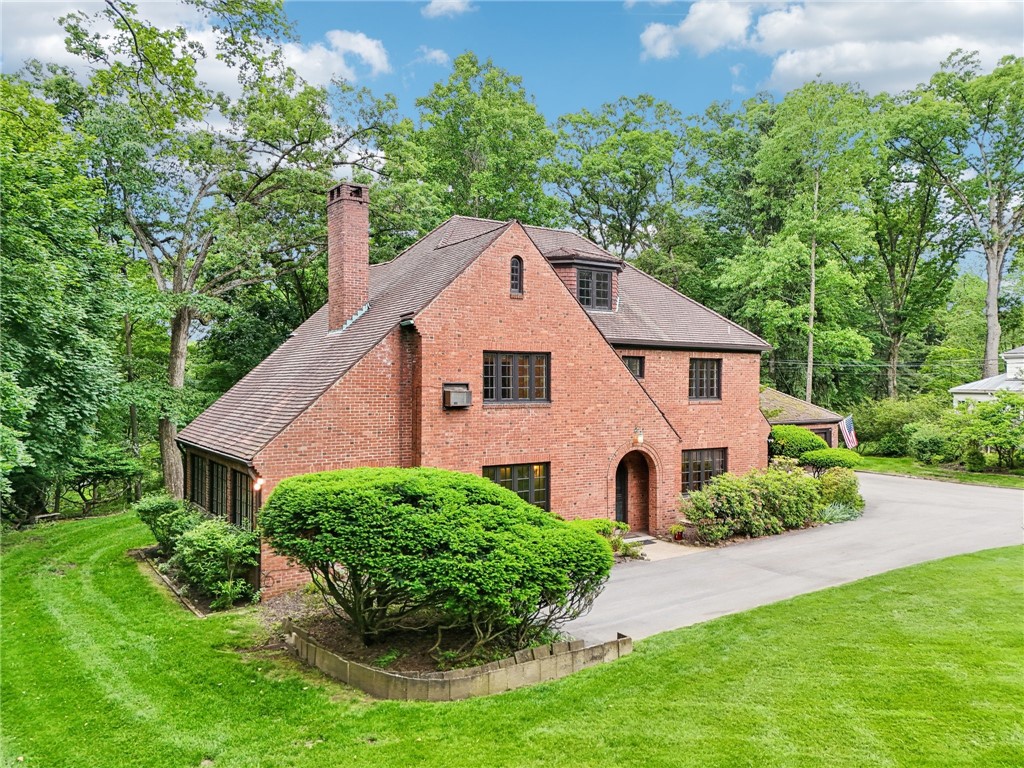 634 W Waldheim Rd