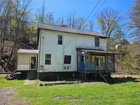 3 Lincoln Row Connellsville PA 15425