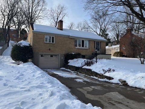 Photo of 907 Jefferson Dr, Pittsburgh, PA 15229 (MLS # 1739511)