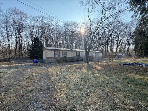 Photo of 367 Studebaker Rd, Slippery Rock, PA 16057 (MLS # 1741377)