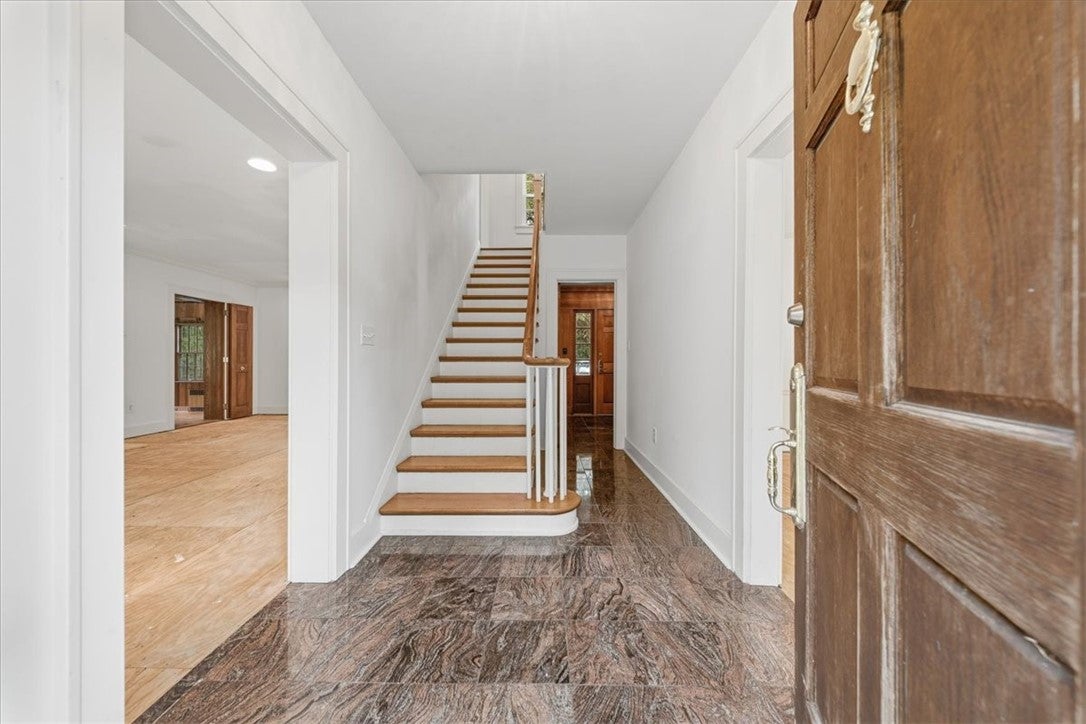 4448 Mount Royal Blvd