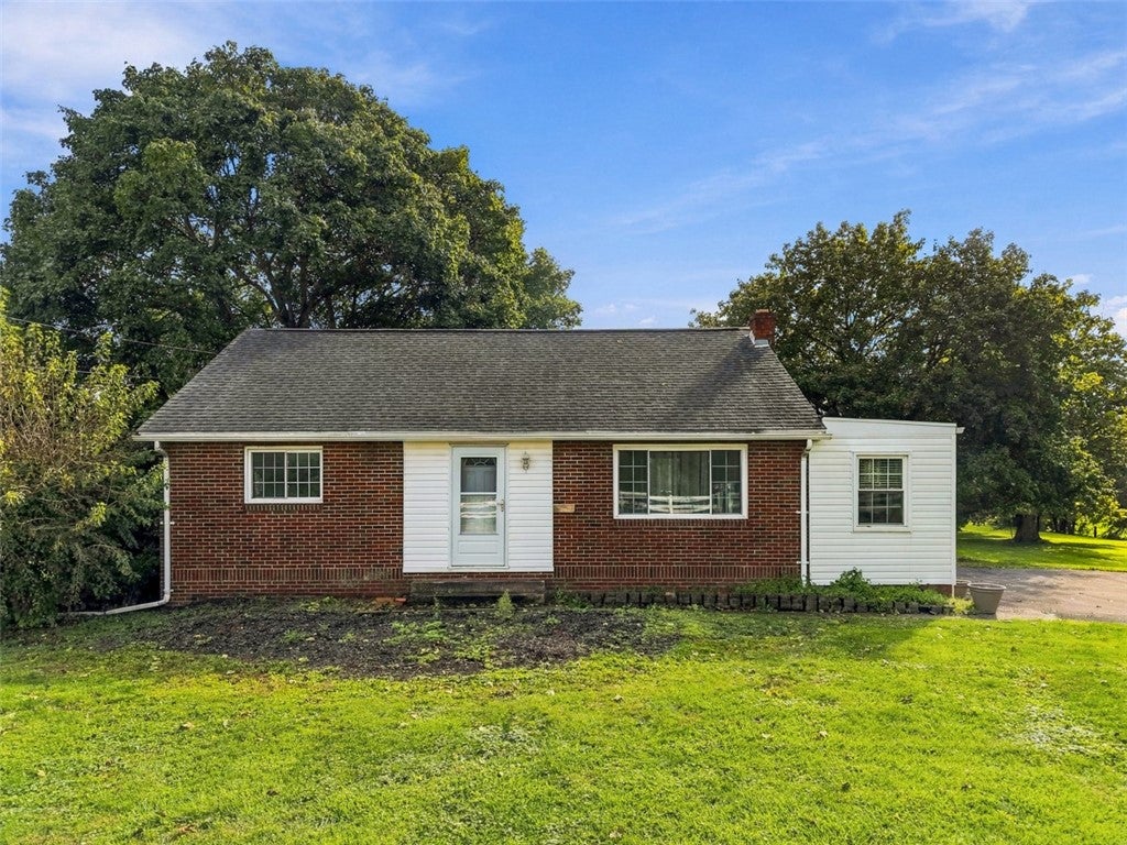 762 Hartzell School Rd