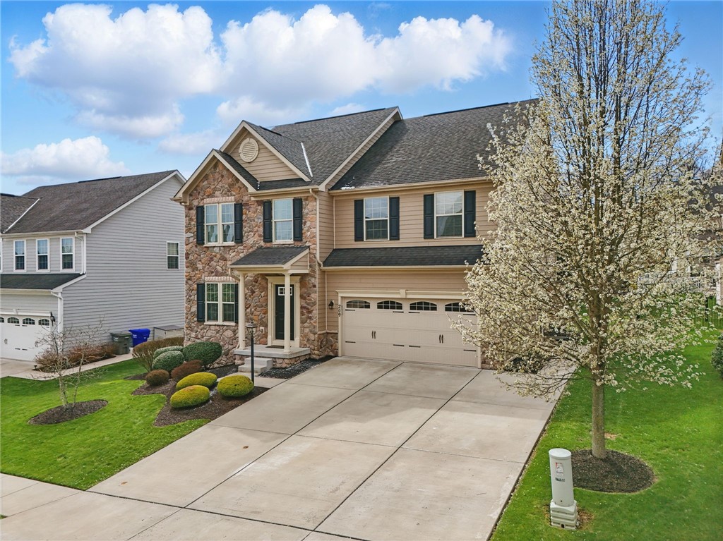209 Shadow Rock Ln